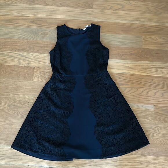 Diane Von Furstenberg Dresses & Skirts - NWOT Diane von Furstenberg navy blue fit and flair lace dress 10